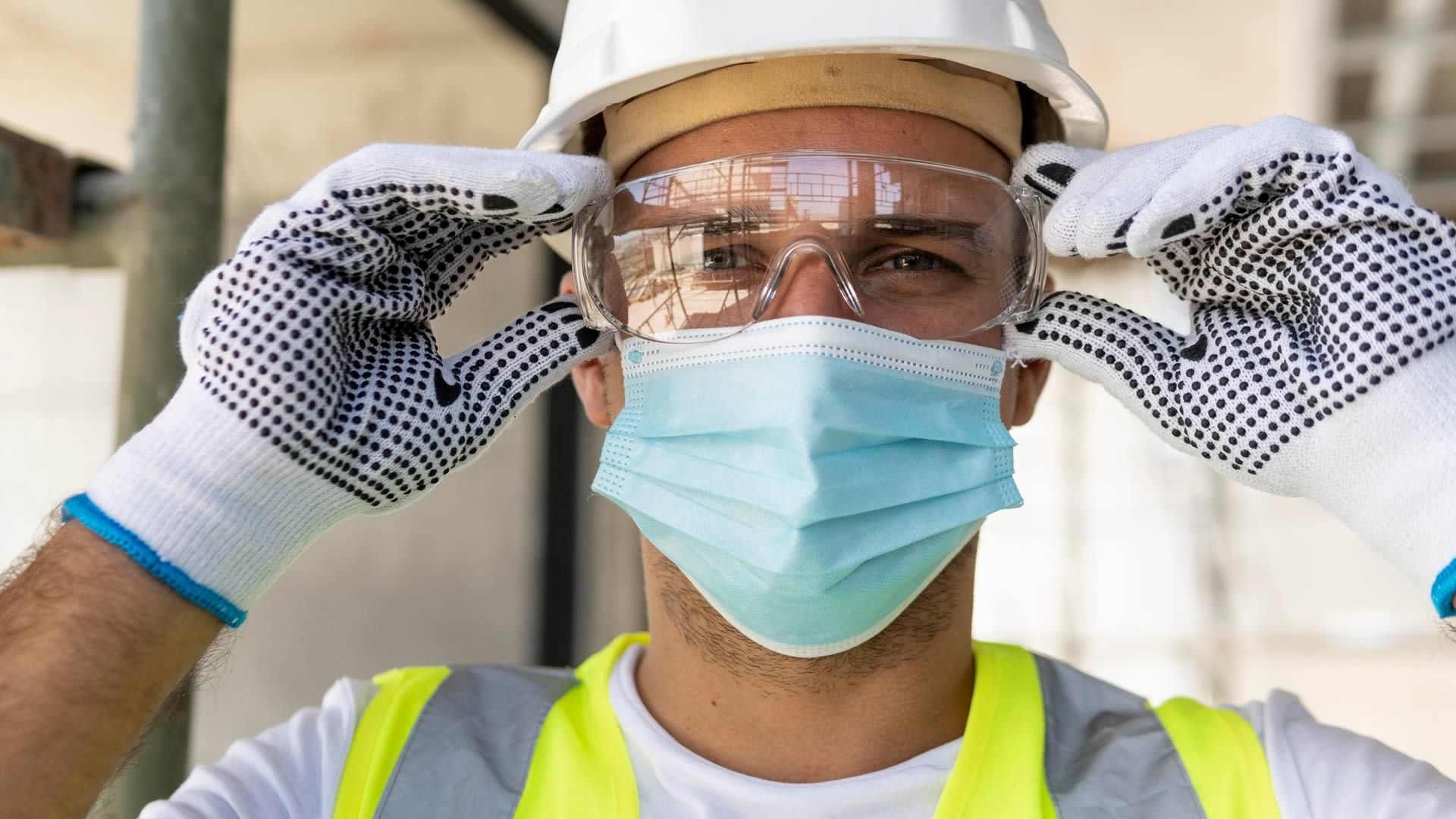 Worker wearing PPE